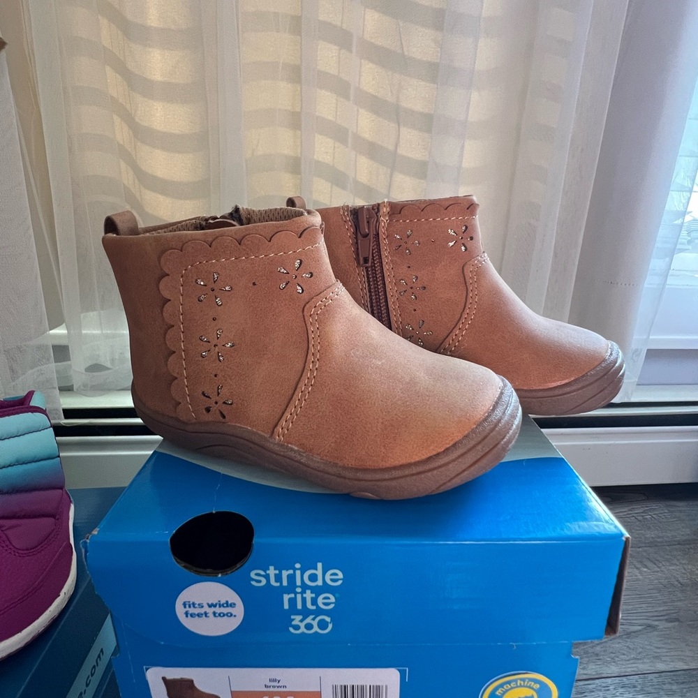 Stride Rite Lilly boot brown brand new